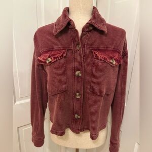 BAGATELLE COLLECTION Burgundy Waffle Knit Cropped Shacket‎ Size S